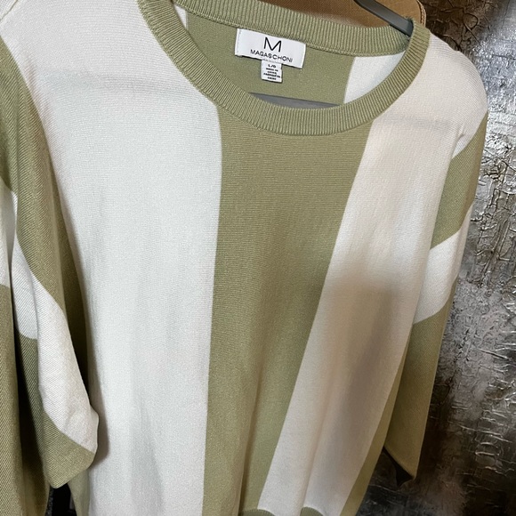 Magaschoni size L NWOT: sage green block sweater, scoop neck with batwing arms - Picture 4 of 12